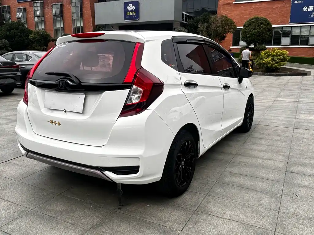 Honda Fit — миниатюра 3