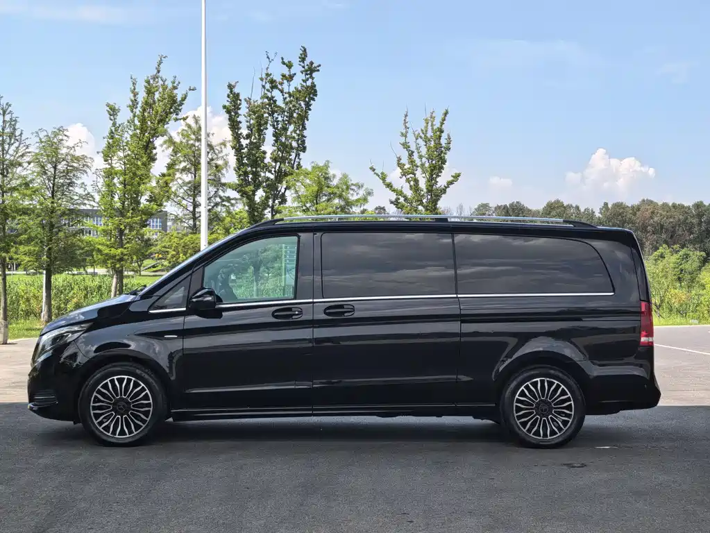 MERCEDES-BENZ V CLASS