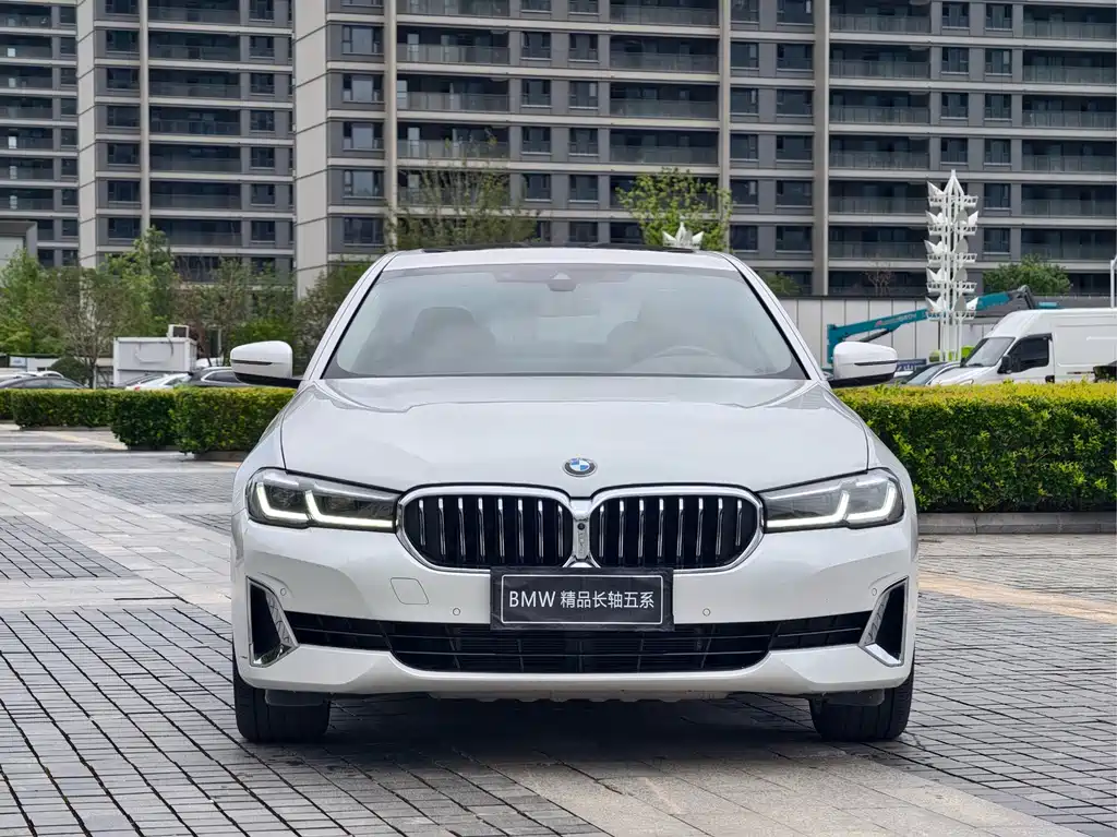 BMW 5 Series — миниатюра 2