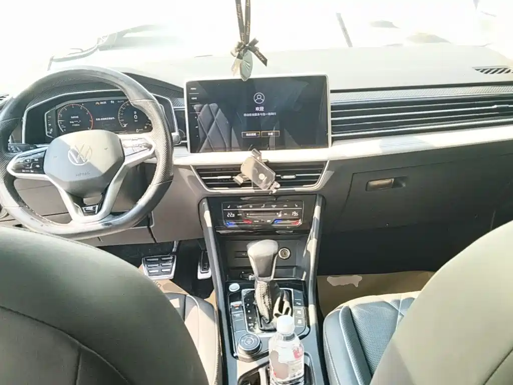 Volkswagen Tiguan L — миниатюра 10