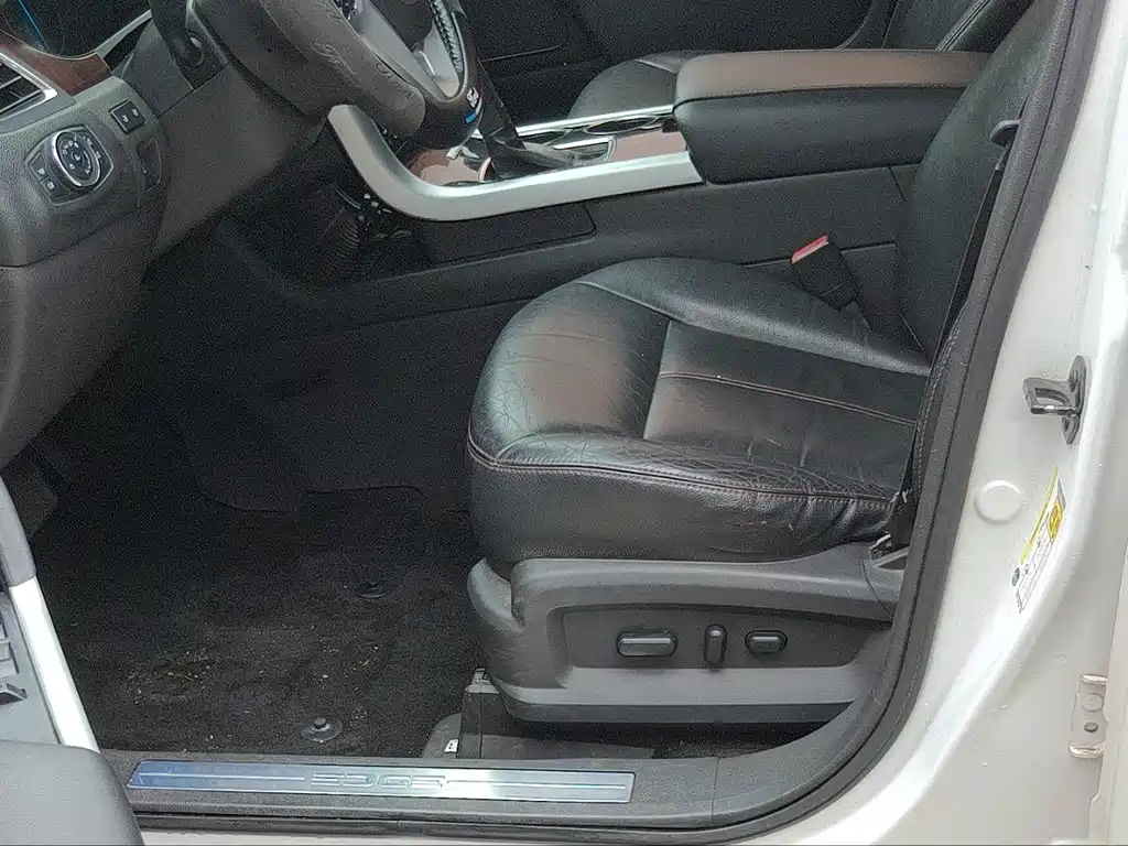 Ford Edge (Import) — миниатюра 9