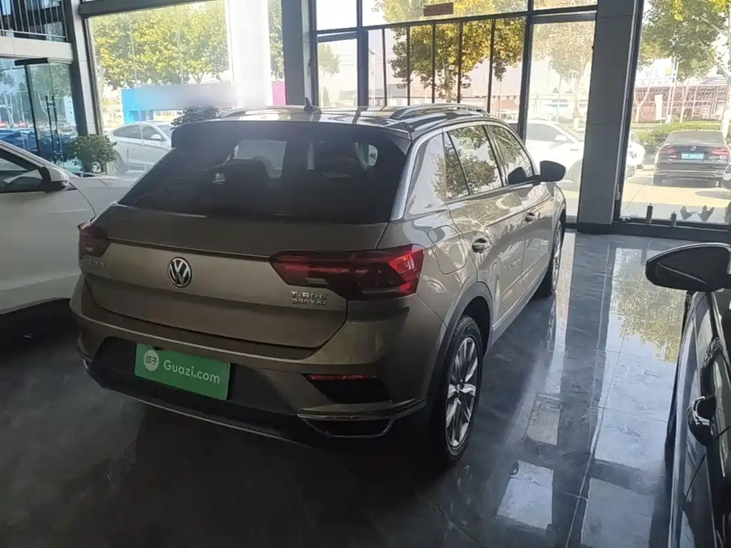 Volkswagen T-Roc — миниатюра 7