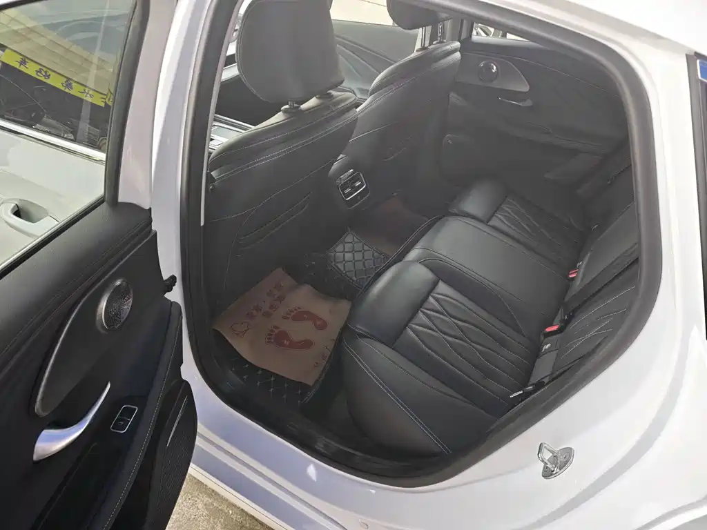 Chery Arrizo 8 — миниатюра 11