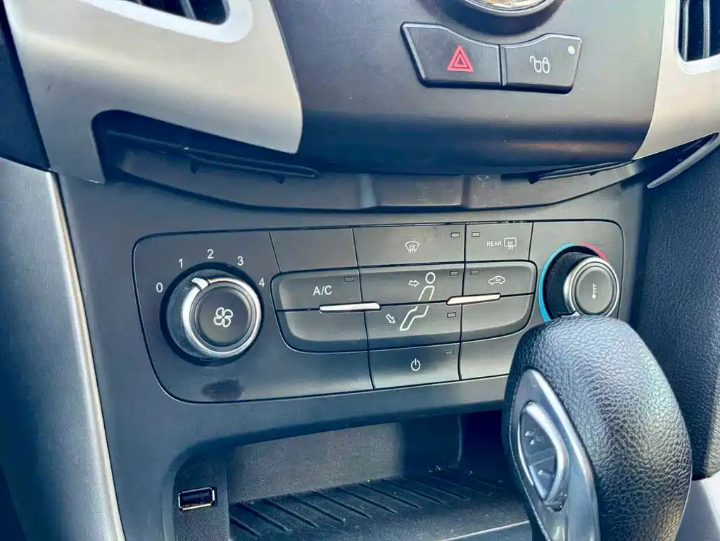 Ford Focus — миниатюра 12