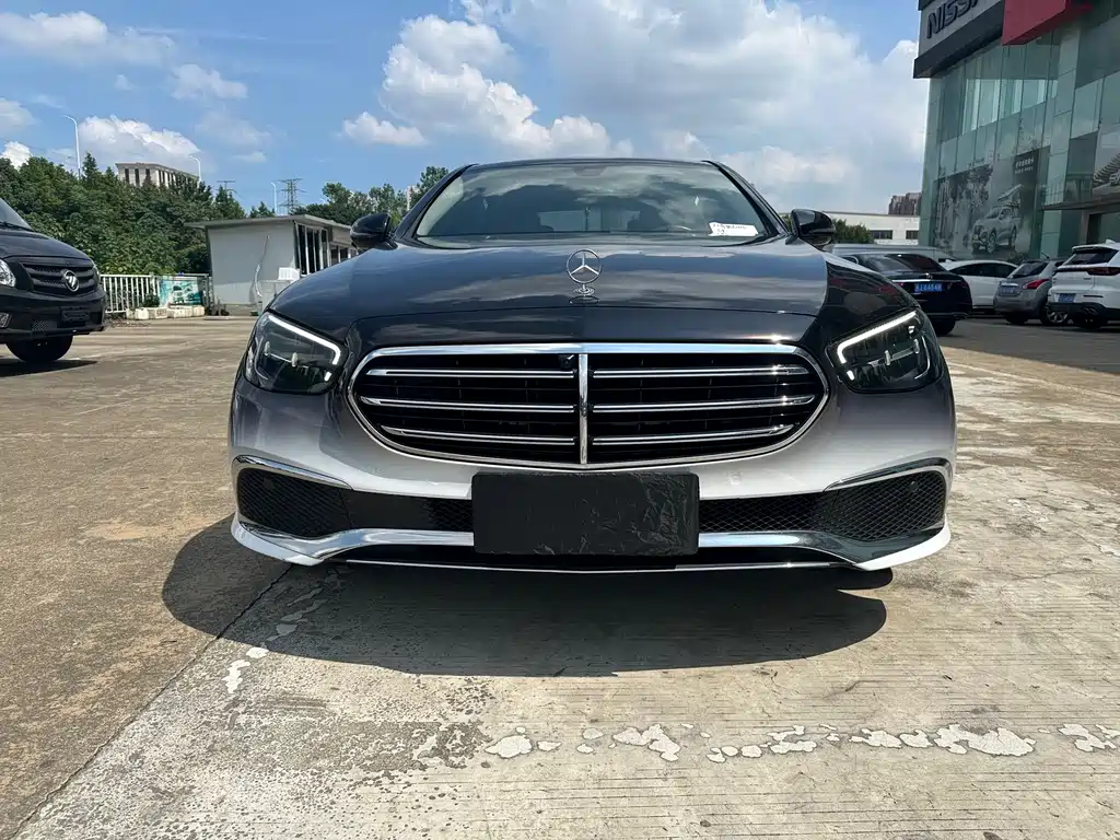 Mercedes-Benz E-Class — миниатюра 2