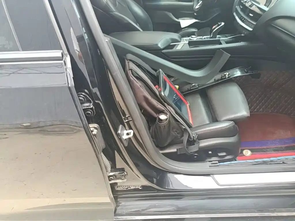 Cadillac CT5 — миниатюра 25