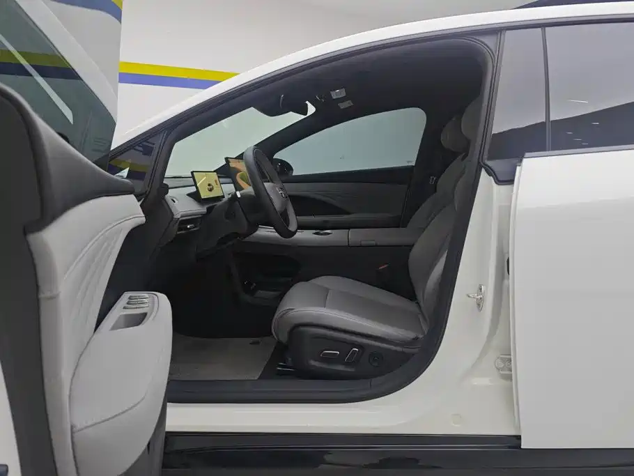 Nissan N7 - фото 9