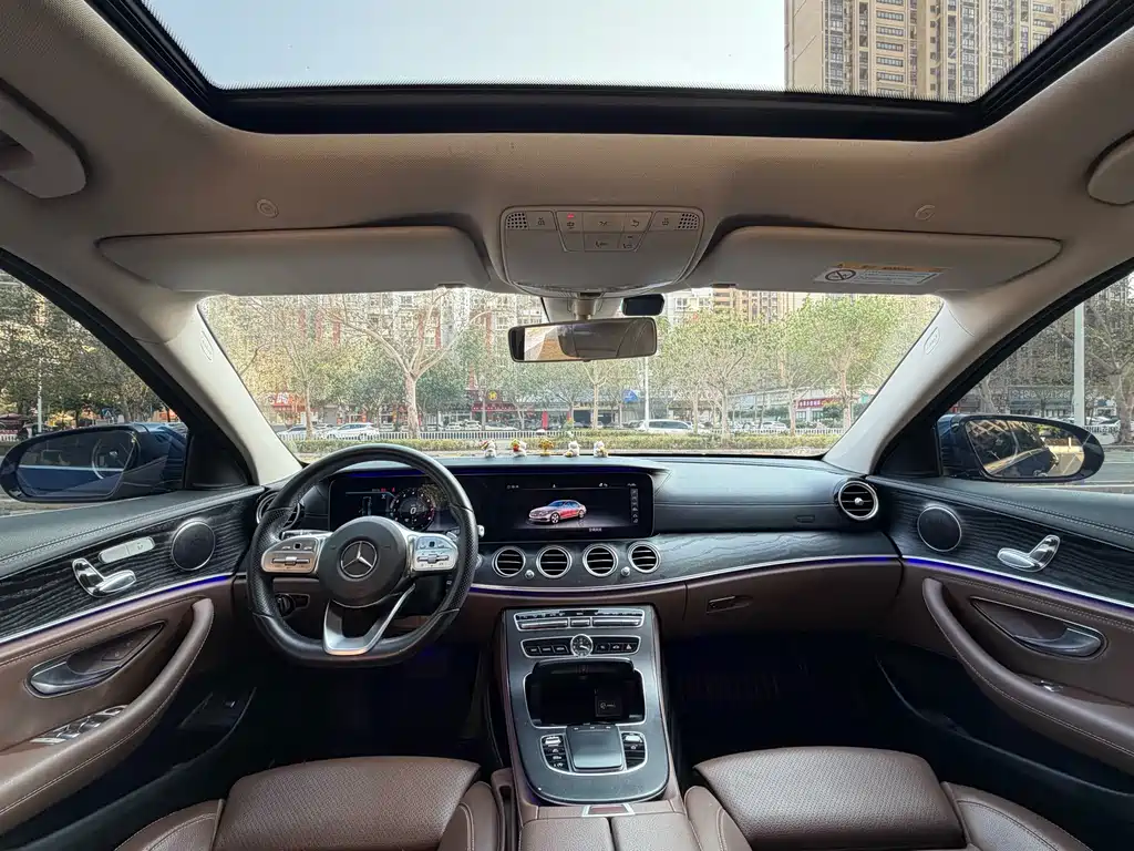 MERCEDES-BENZ E CLASS