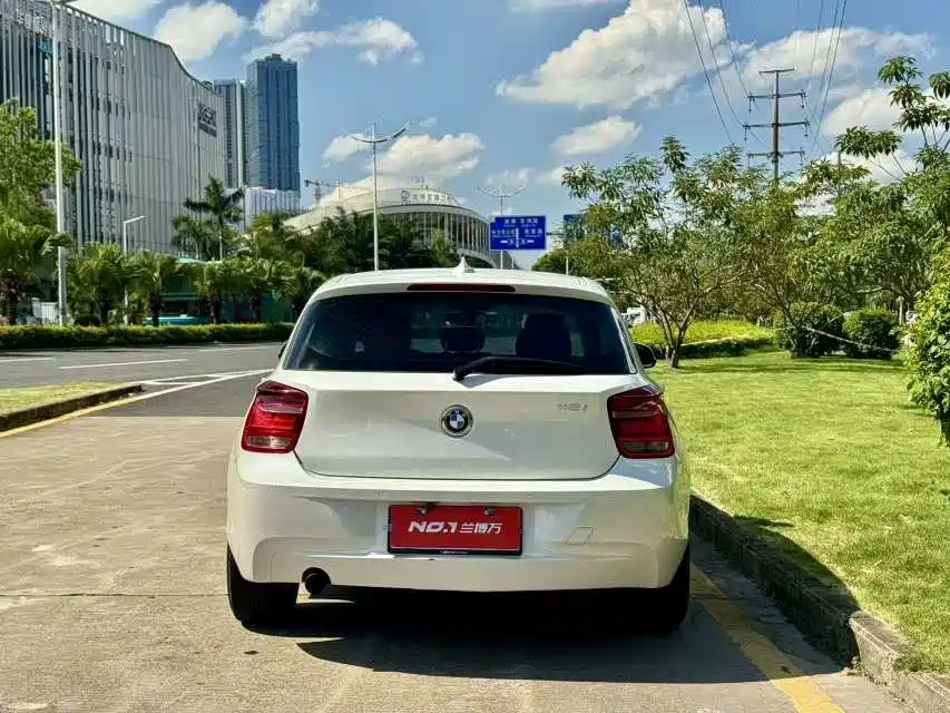 BMW 1 Series (Import) — миниатюра 6