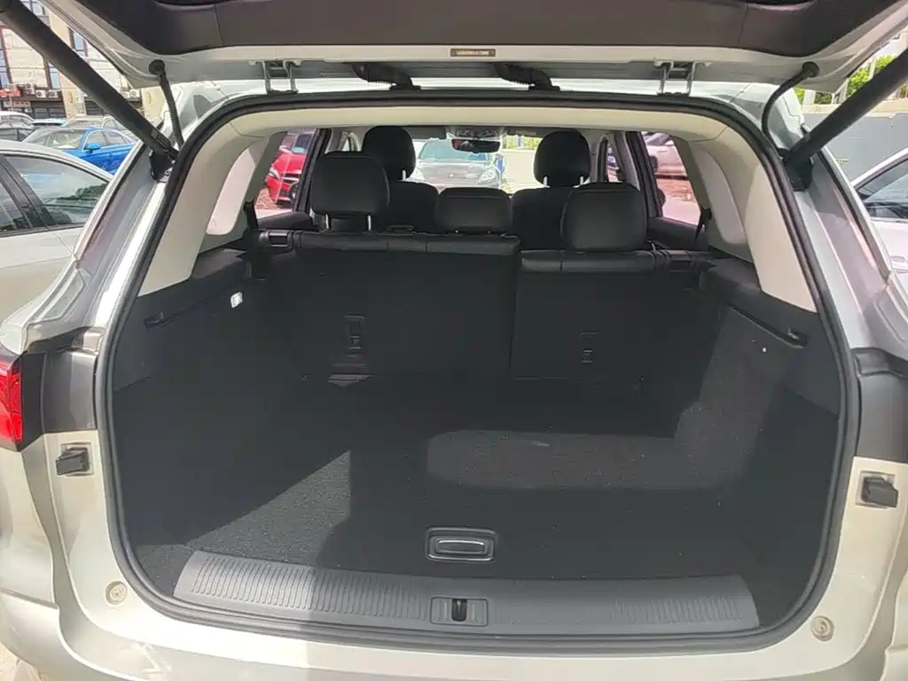 Roewe RX5 eMAX — миниатюра 19
