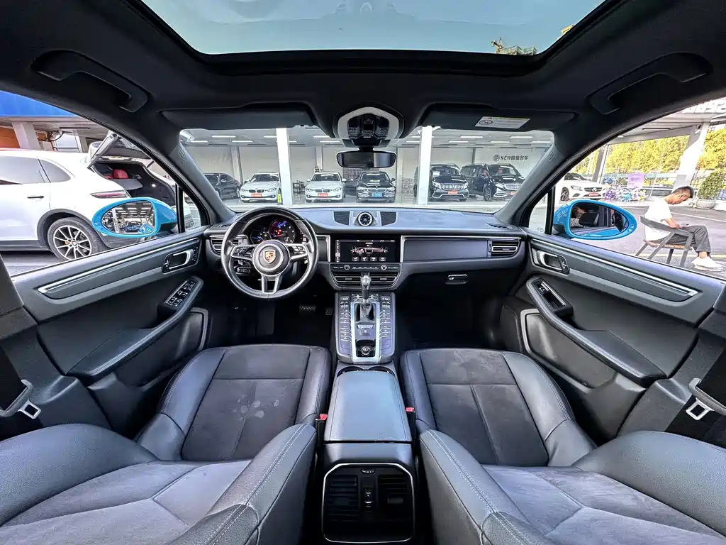 Porsche Macan — миниатюра 10