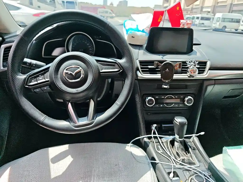 Mazda 3 Axela — миниатюра 10