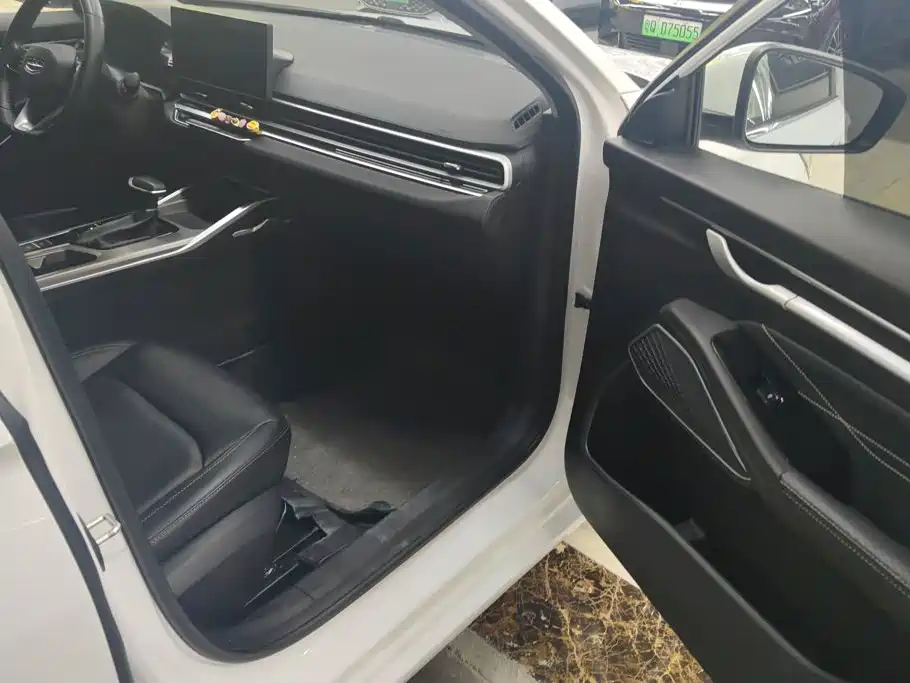 Geely Emgrand — миниатюра 8
