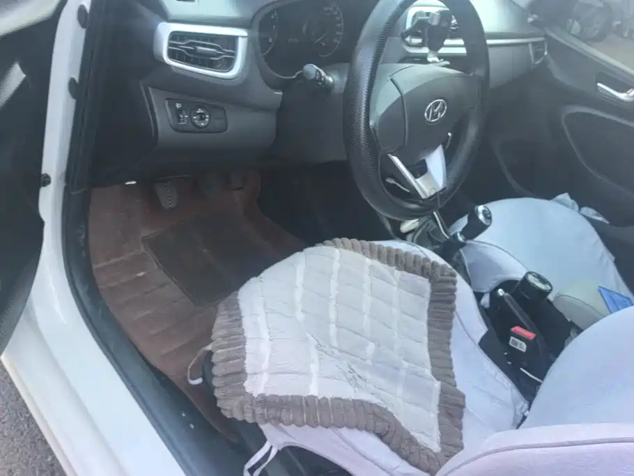 Hyundai Verna — миниатюра 9