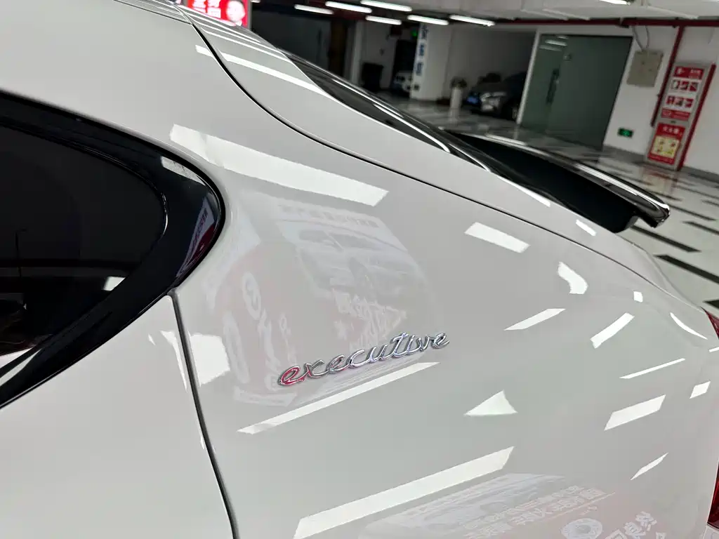 Porsche Panamera — миниатюра 13