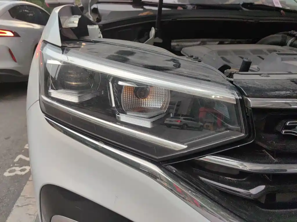 Volkswagen X — миниатюра 7