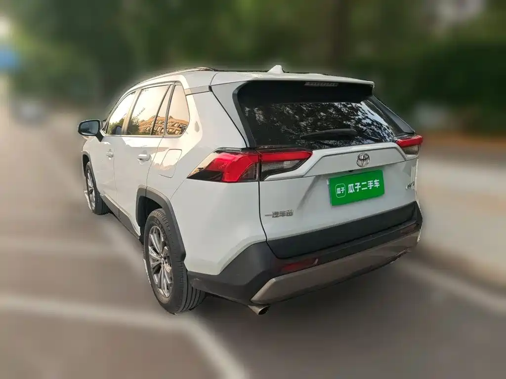 Toyota RAV4 — миниатюра 25