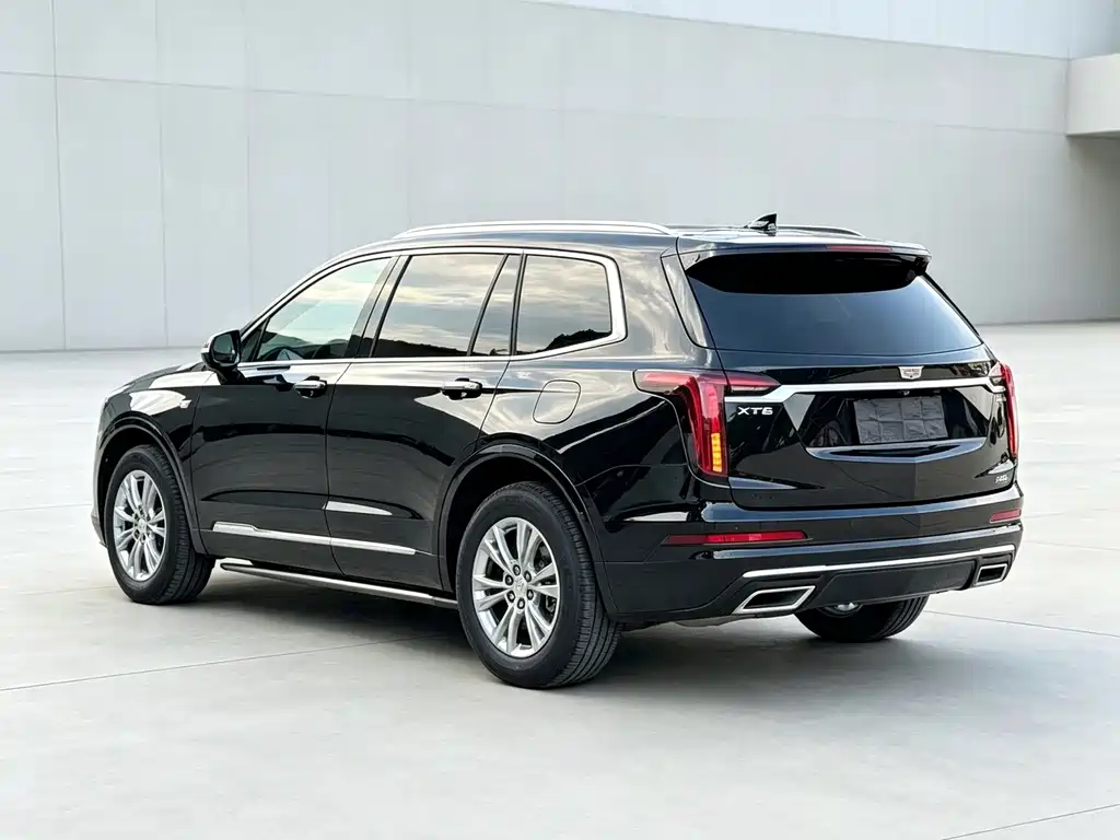 Cadillac XT6 — миниатюра 5