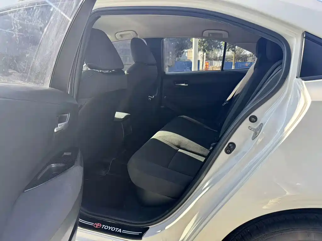 Toyota Corolla — миниатюра 13