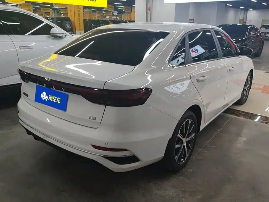 Geely Emgrand — миниатюра 3