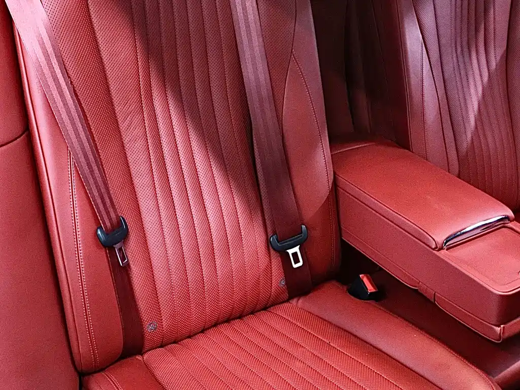 Bentley Flying Spur — миниатюра 18