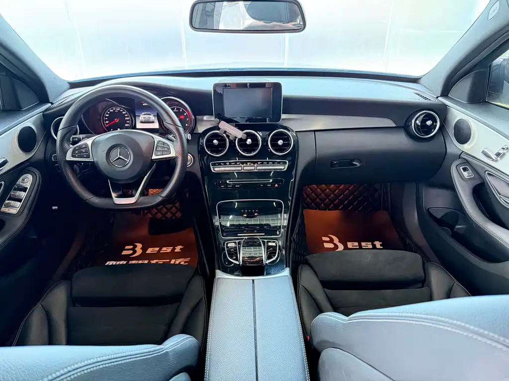 Mercedes-Benz C-Class — миниатюра 12