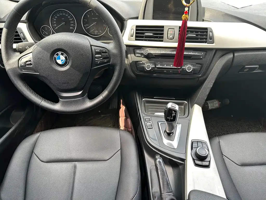 BMW 3 Series — миниатюра 8