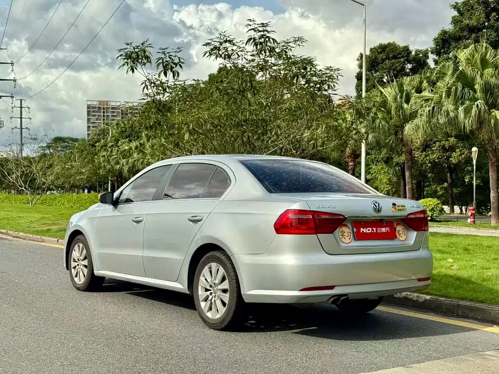 Volkswagen Lavida — миниатюра 5