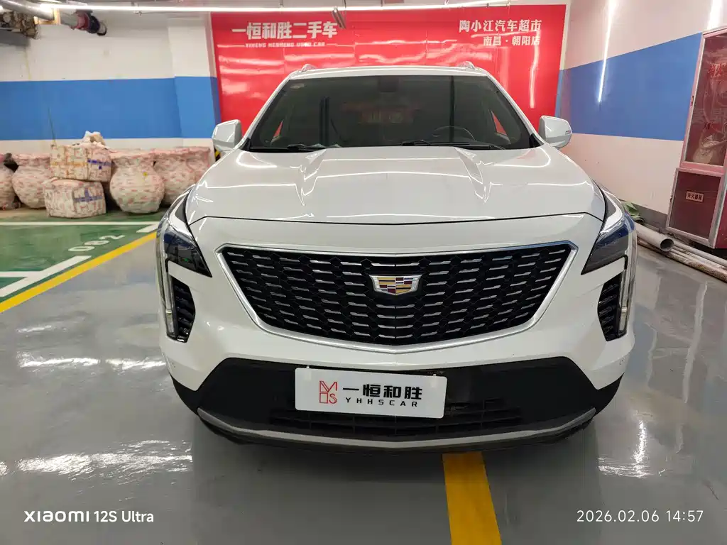 CADILLAC XT4