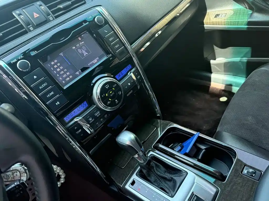 Toyota Reiz — миниатюра 3