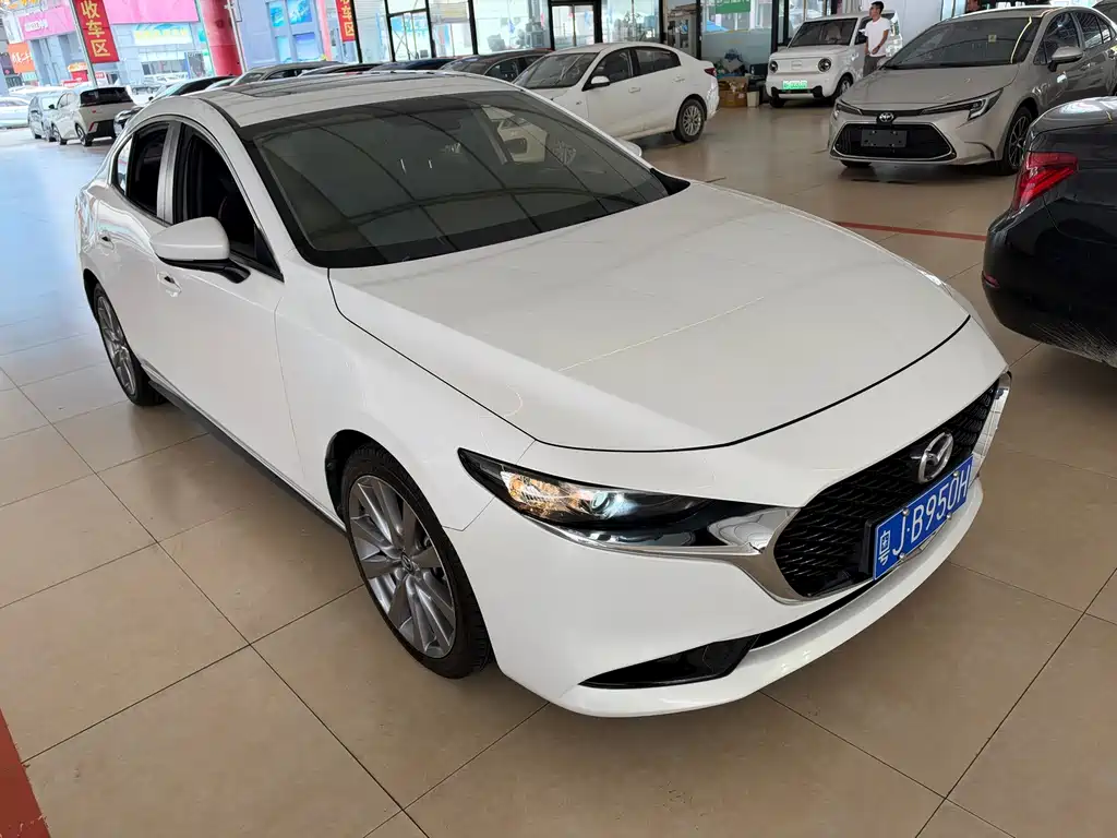 Mazda 3 Axela — миниатюра 2