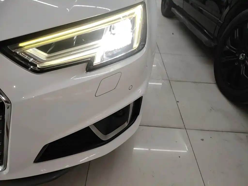 Audi A4L — миниатюра 24