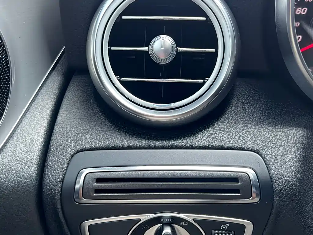 Mercedes-Benz GLC — миниатюра 15