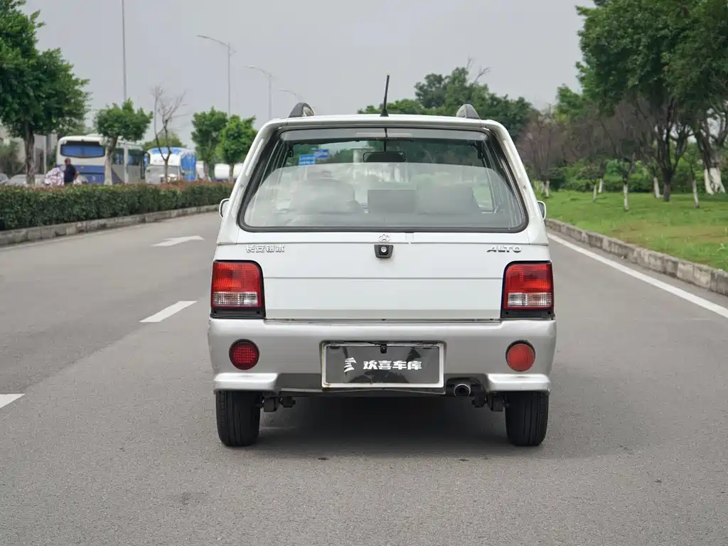 Suzuki Alto — миниатюра 5