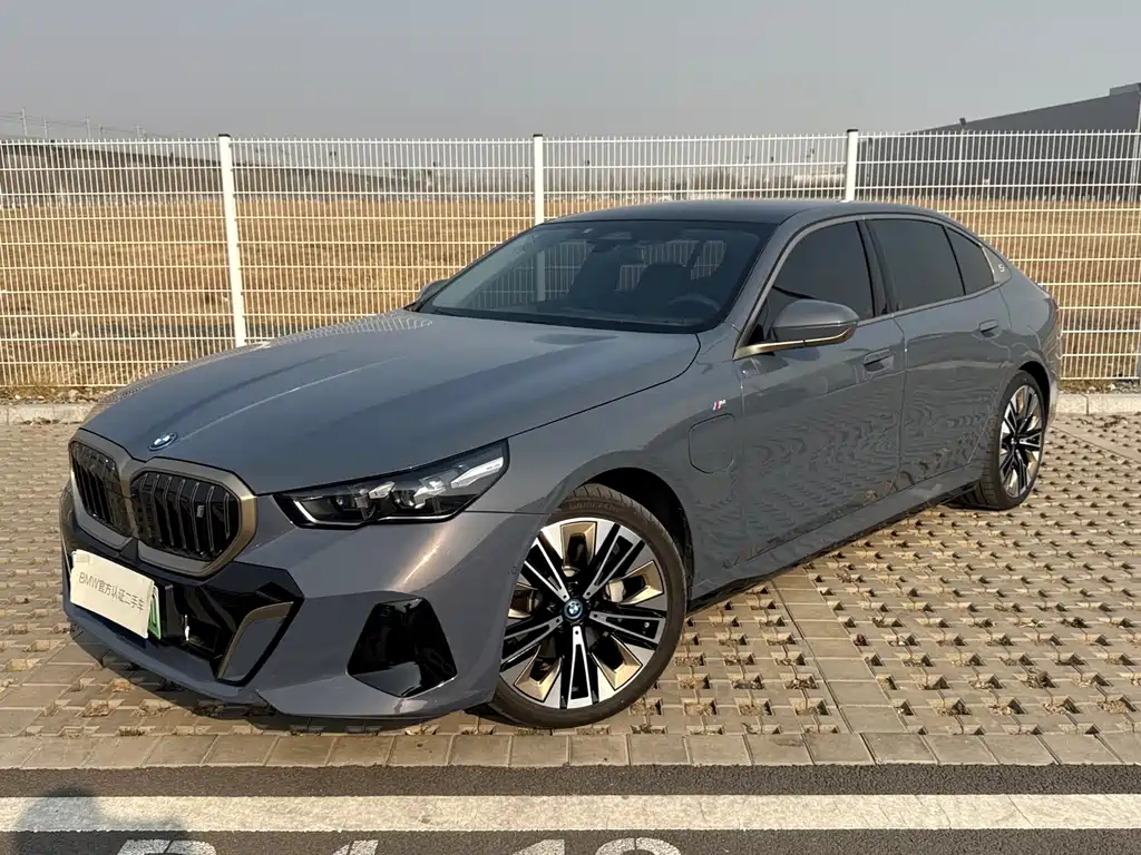 BMW I5