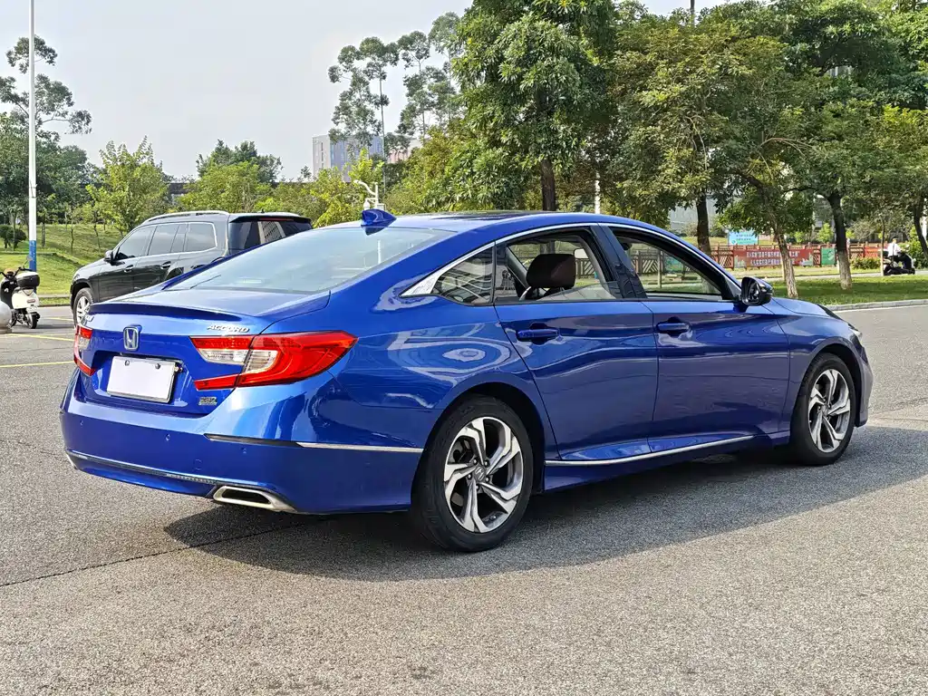 Honda Accord — миниатюра 16