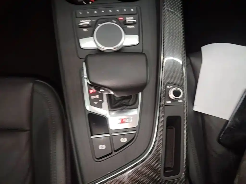 Audi A4L — миниатюра 14
