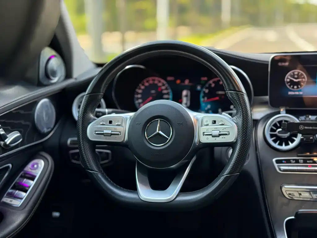 Mercedes-Benz C-Class — миниатюра 8