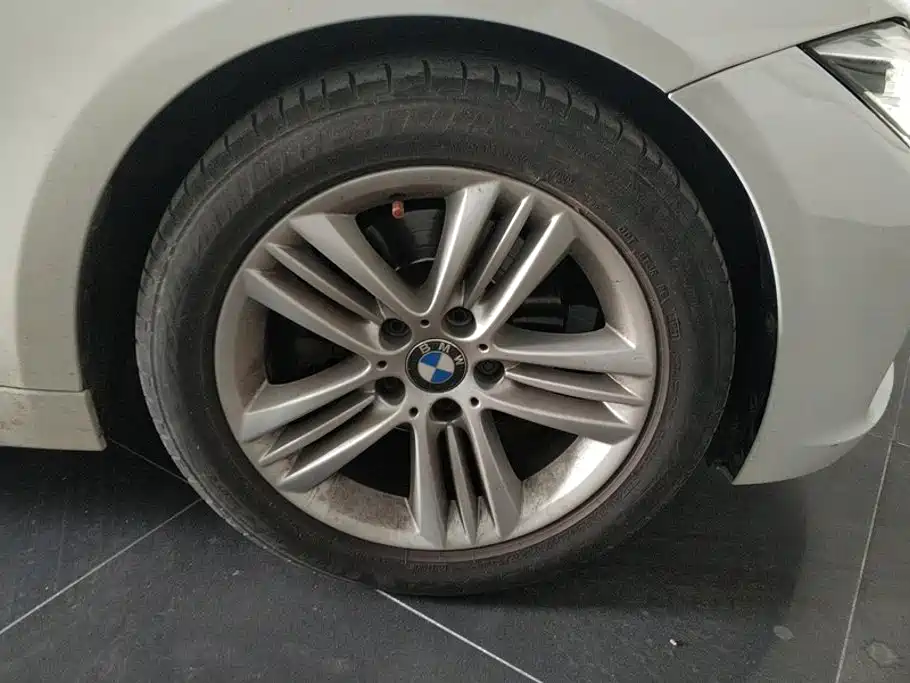 BMW 3 Series — миниатюра 6