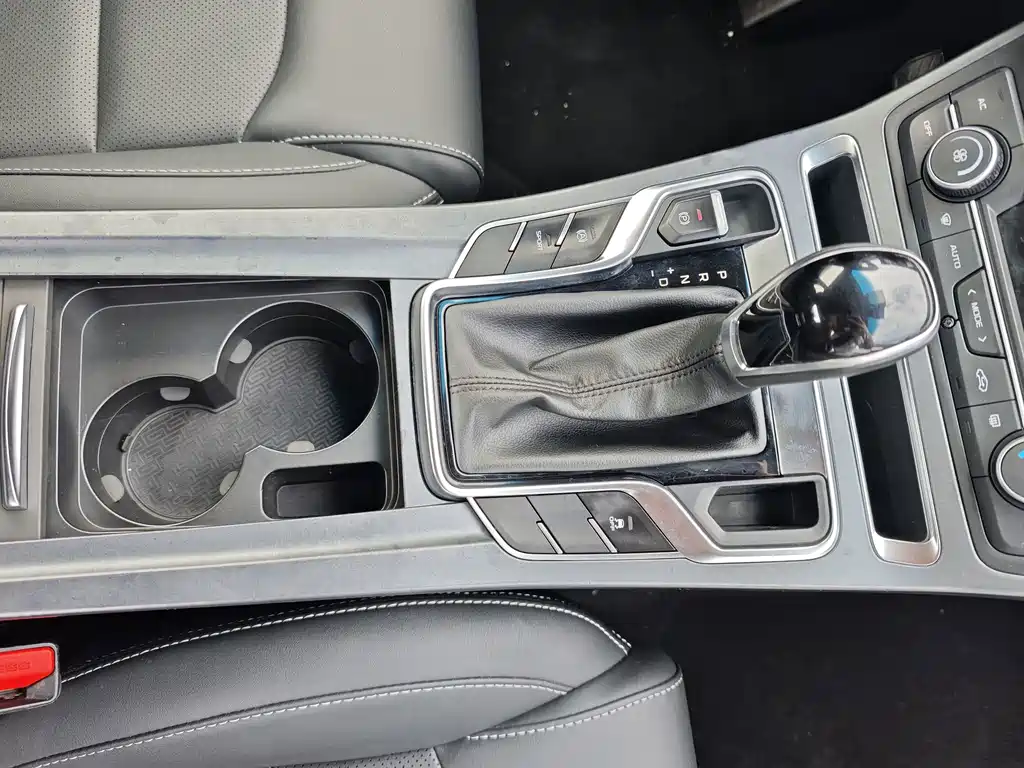 Geely Emgrand — миниатюра 13