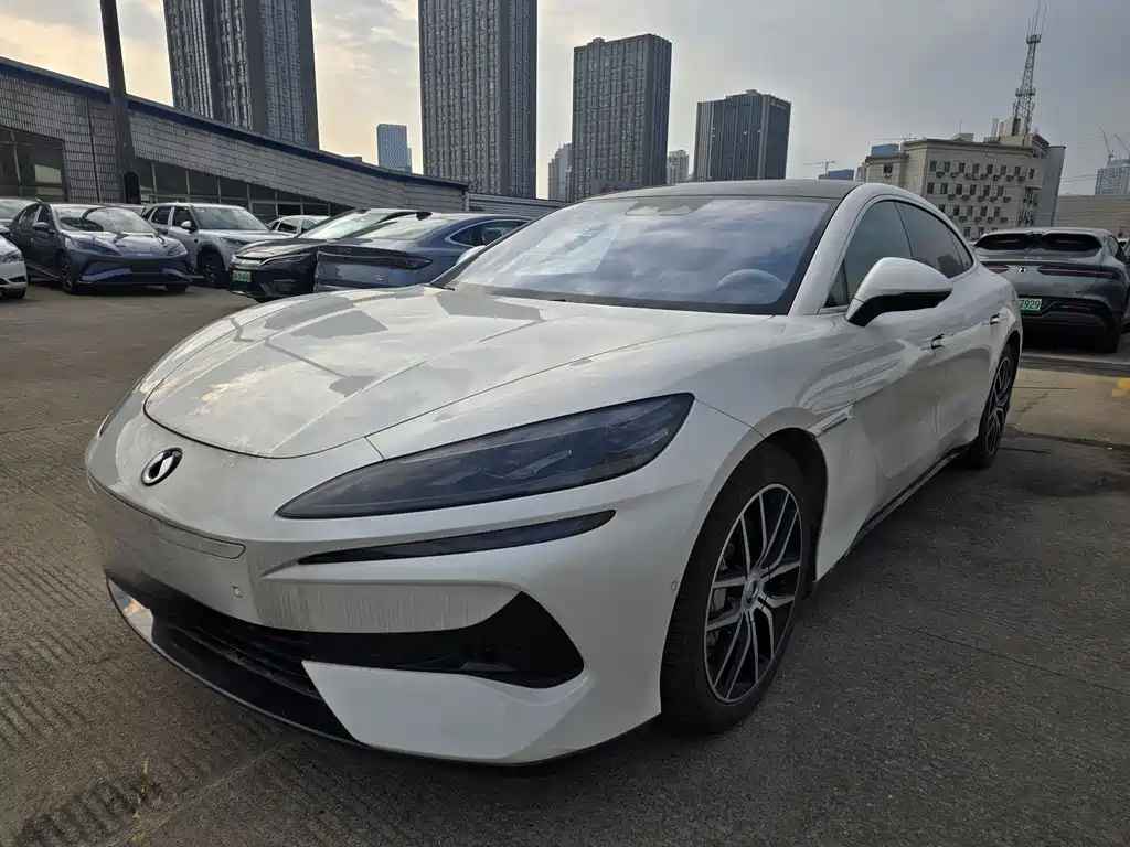 Denza Denza Z9 2025
