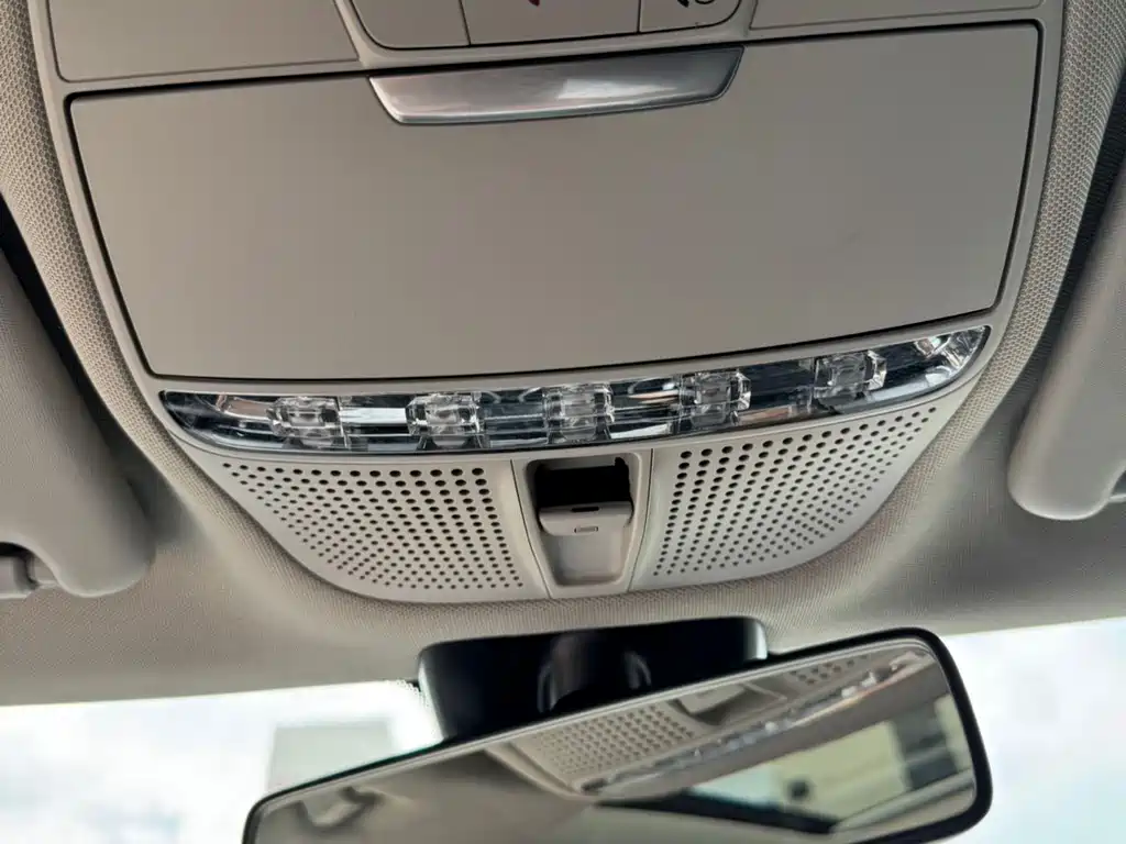 Mercedes-Benz C-Class — миниатюра 19