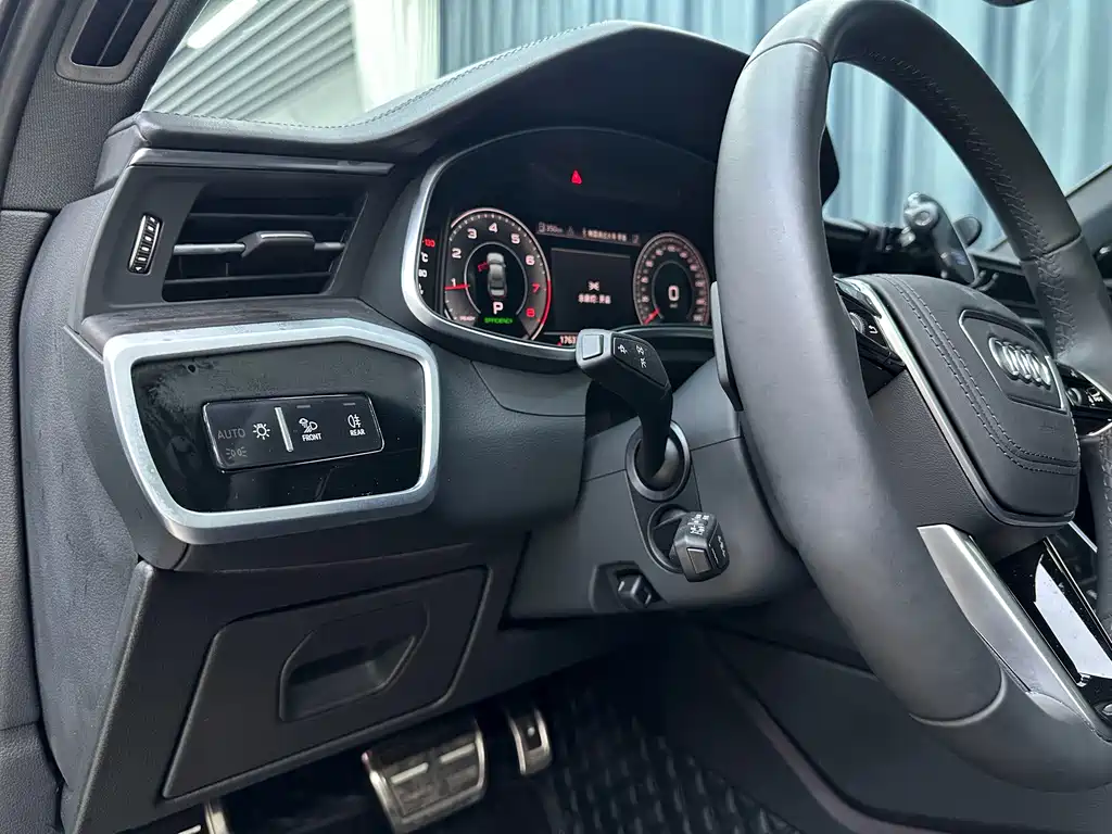 Audi A6L — миниатюра 10