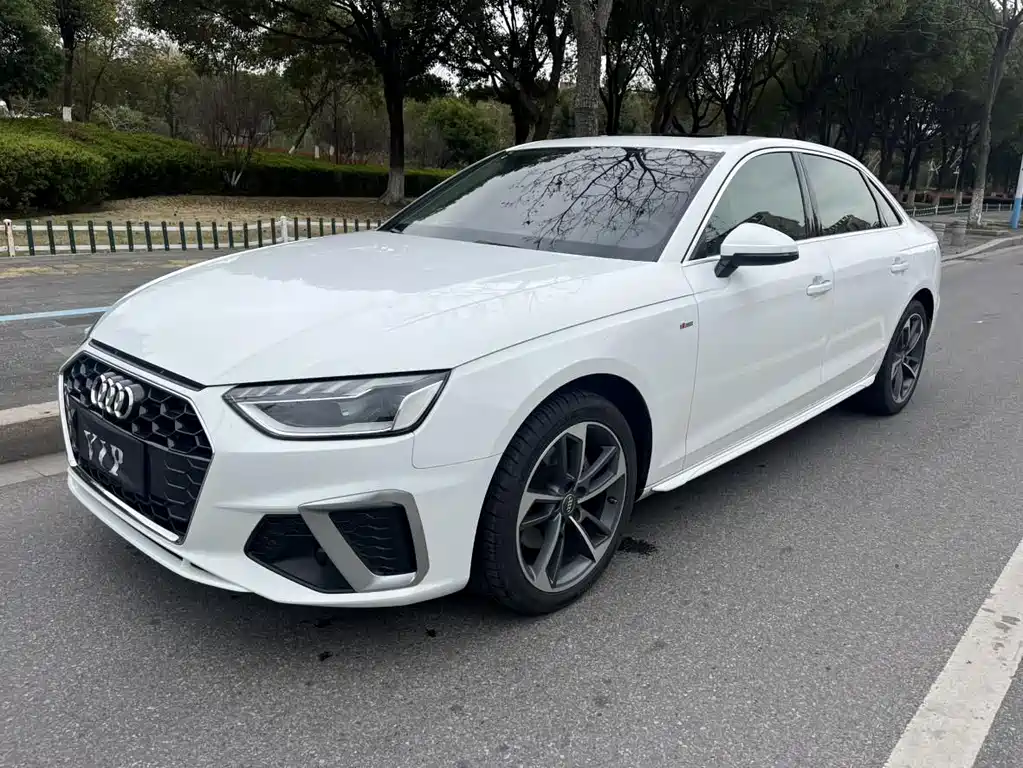 Audi A4L 2021