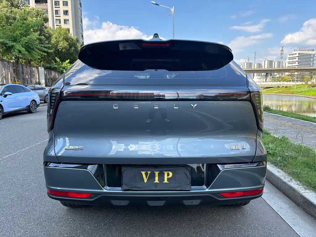 Geely Boyue L — миниатюра 33