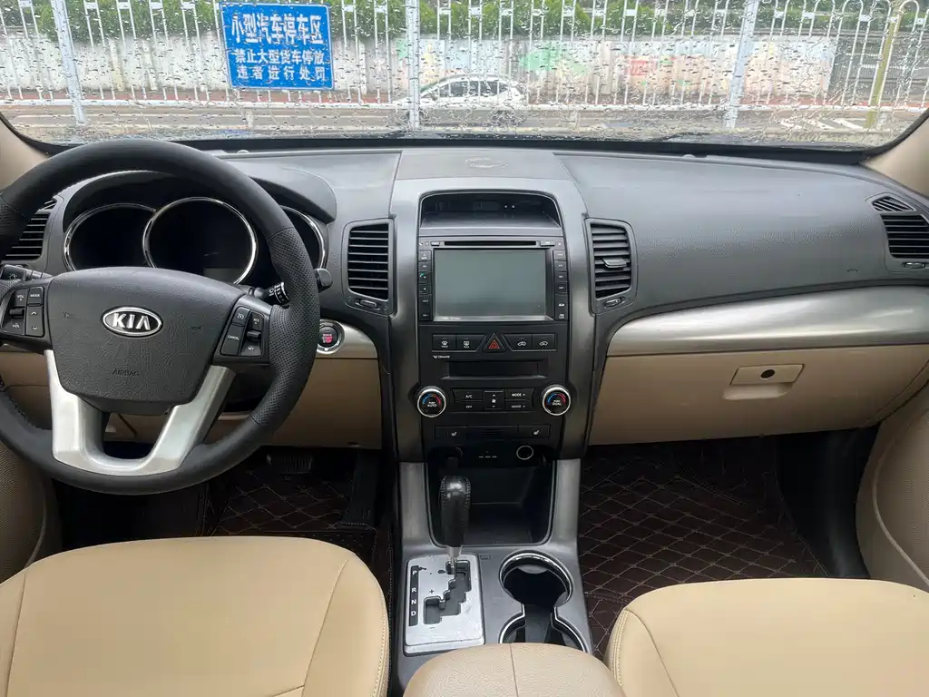 Kia Sorento — миниатюра 10