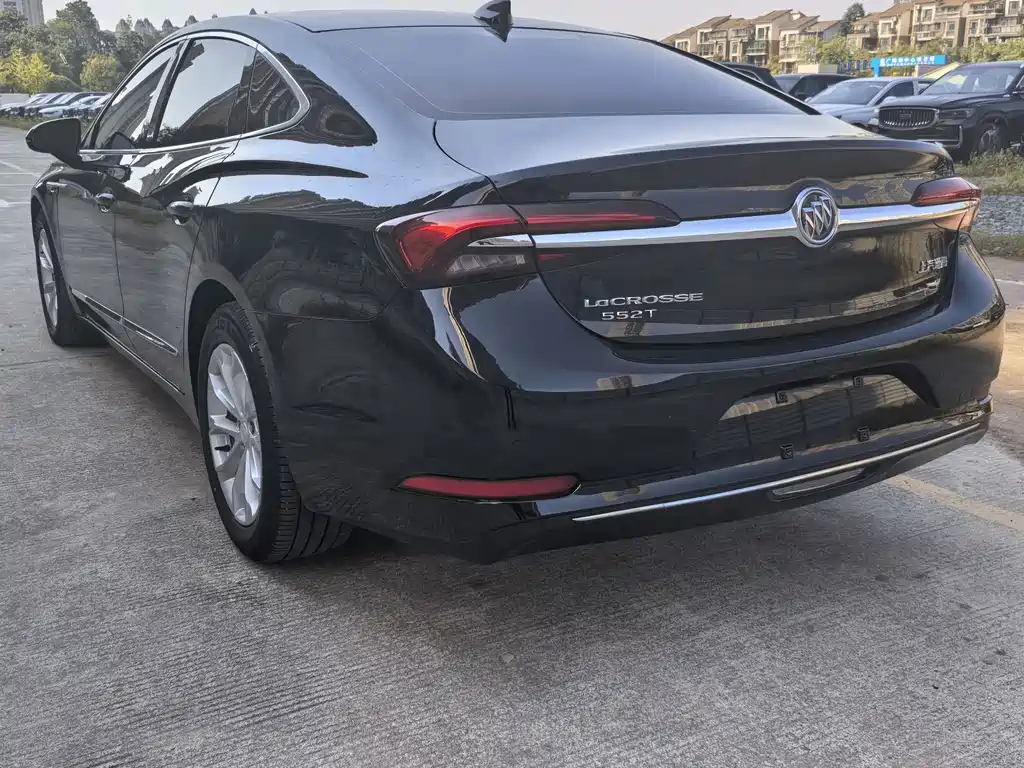 Buick LaCrosse — миниатюра 6