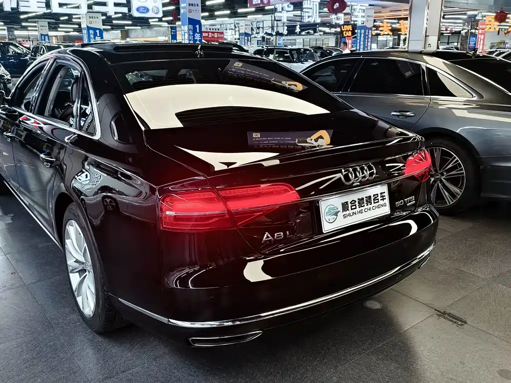 Audi A8 — миниатюра 6