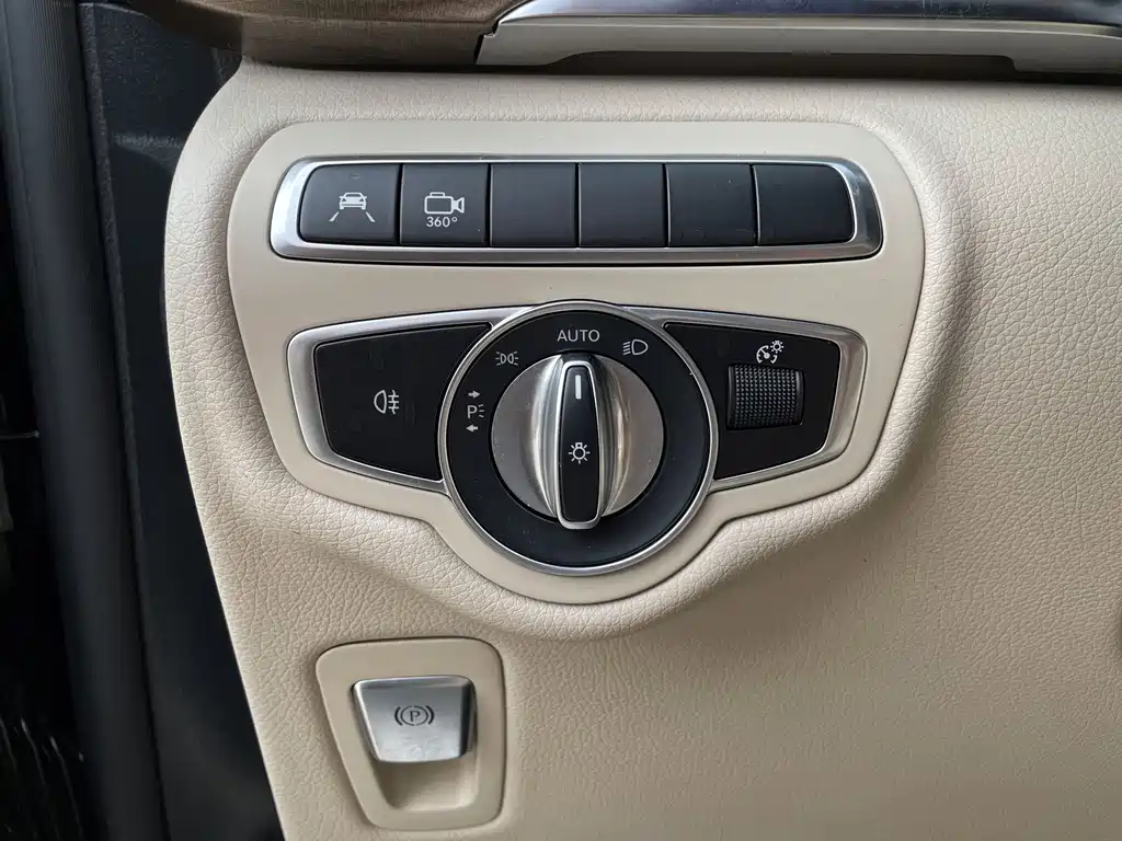 Mercedes-Benz V-Class — миниатюра 14