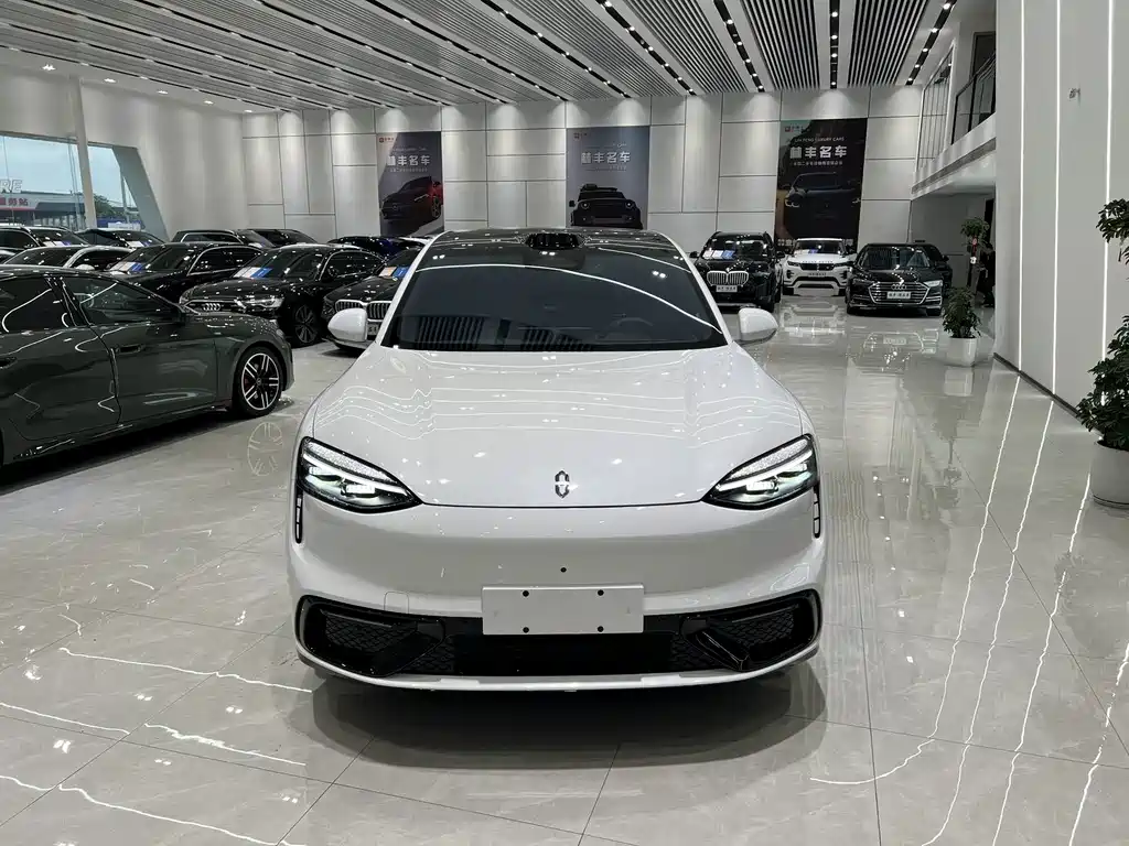 AITO AITO M6 — миниатюра 2